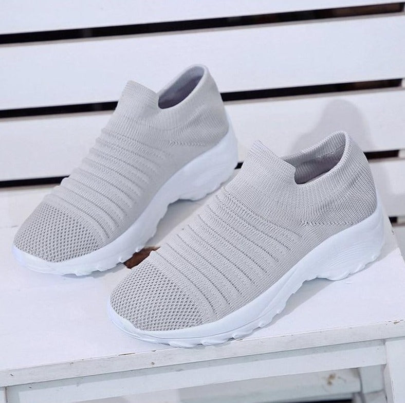 Tenis feminino confortavel - Cora
