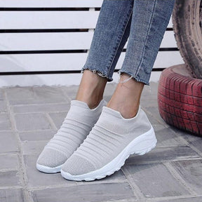 Tenis feminino confortavel - Cora